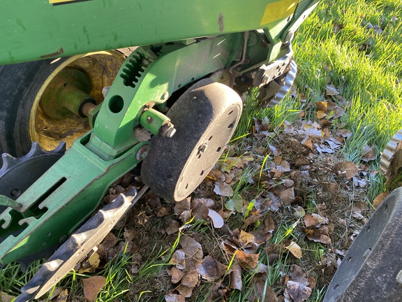 2009 John Deere 1760 Planter