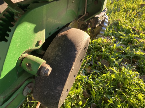 2009 John Deere 1760 Planter