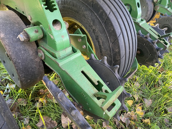 2009 John Deere 1760 Planter