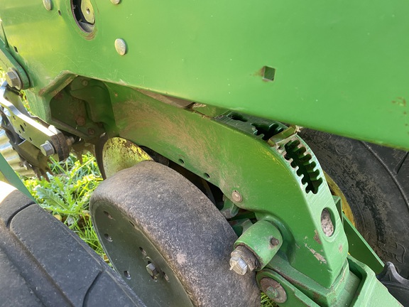 2009 John Deere 1760 Planter