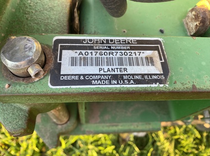2009 John Deere 1760 Planter