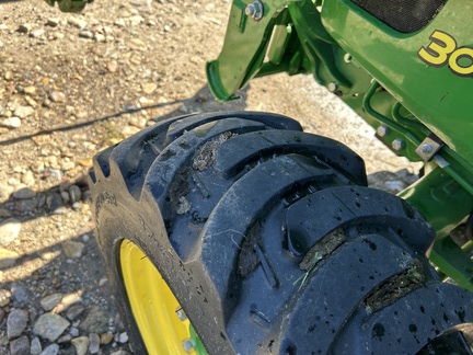 2017 John Deere 3046R Tractor Compact
