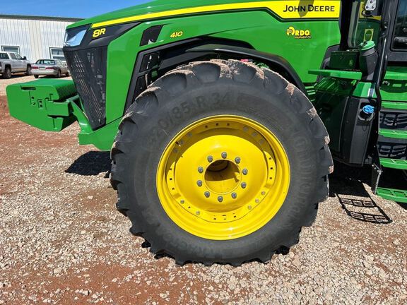 2022 John Deere 8R 410 Tractor