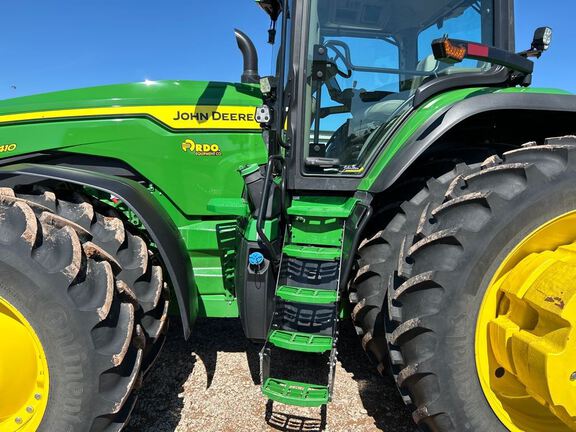 2022 John Deere 8R 410 Tractor