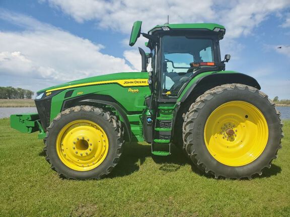 2021 John Deere 8R 250 Tractor