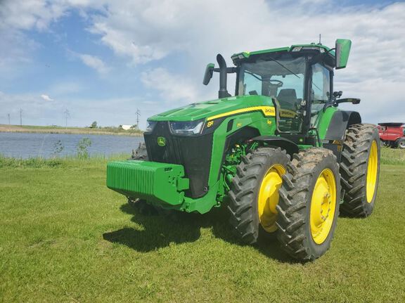 2021 John Deere 8R 250 Tractor