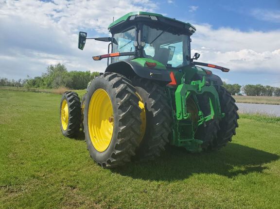 2021 John Deere 8R 250 Tractor