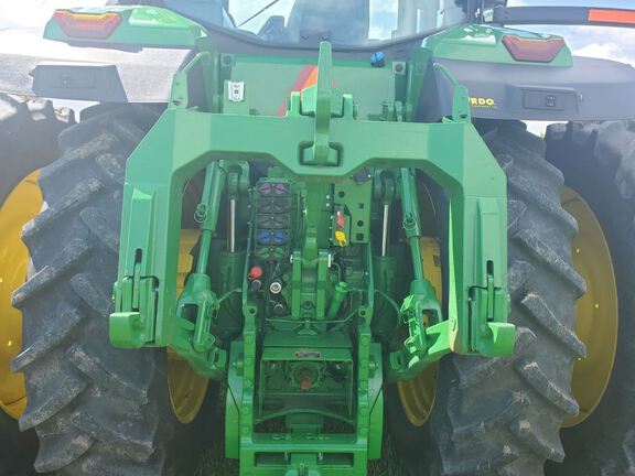 2021 John Deere 8R 250 Tractor