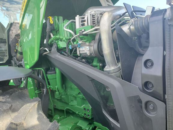 2021 John Deere 8R 250 Tractor