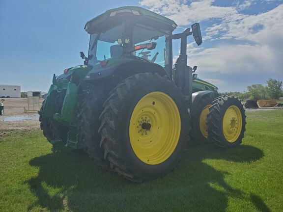 2021 John Deere 8R 250 Tractor