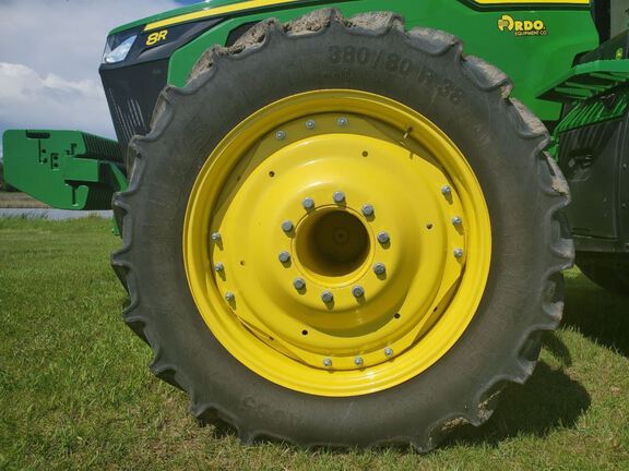 2021 John Deere 8R 250 Tractor