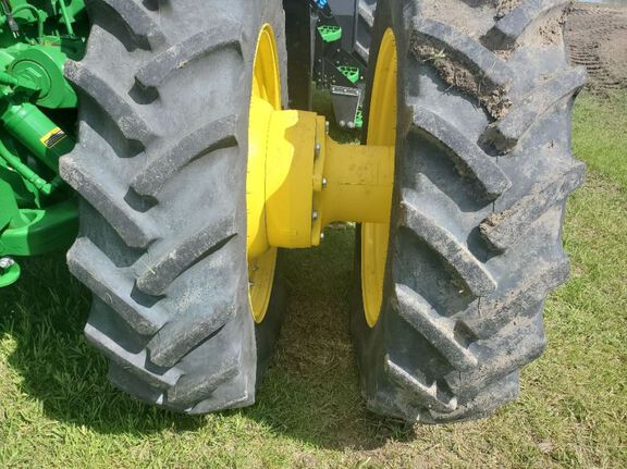 2021 John Deere 8R 250 Tractor