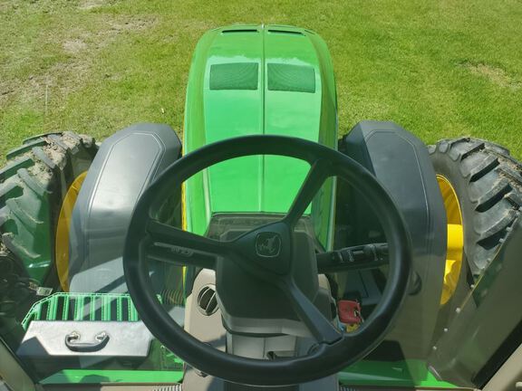 2021 John Deere 8R 250 Tractor