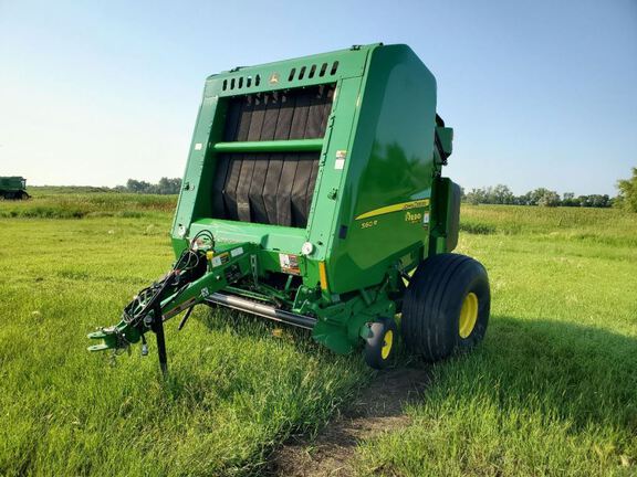 2023 John Deere 560R Baler/Round