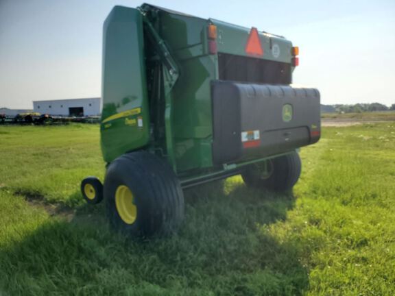 2023 John Deere 560R Baler/Round