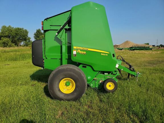 2023 John Deere 560R Baler/Round