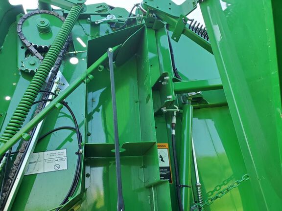 2023 John Deere 560R Baler/Round