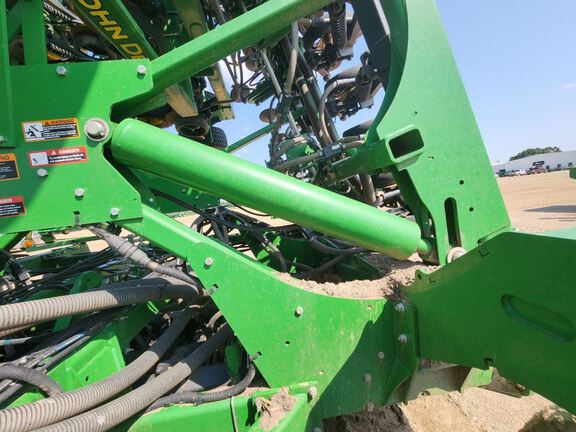 2018 John Deere 1890 Air Seeder