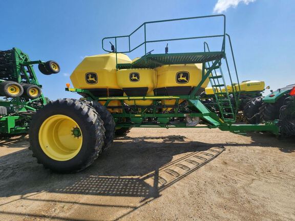 2018 John Deere 1890 Air Seeder