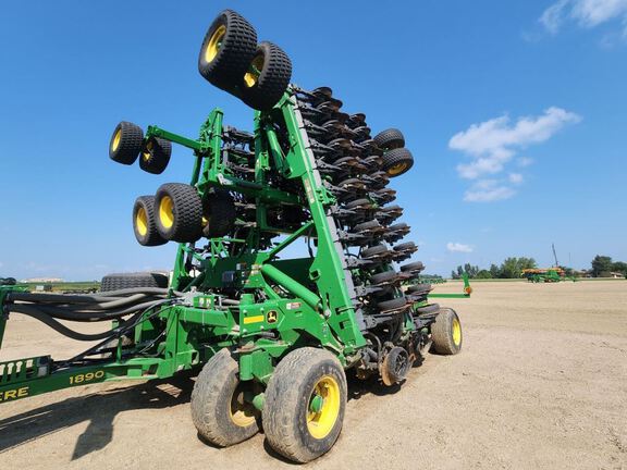 2018 John Deere 1890 Air Seeder