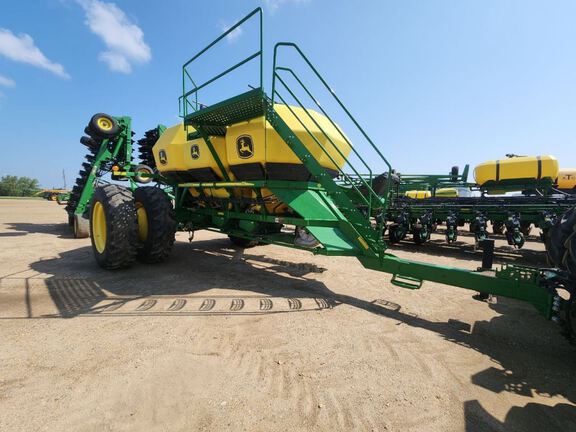 2018 John Deere 1890 Air Seeder