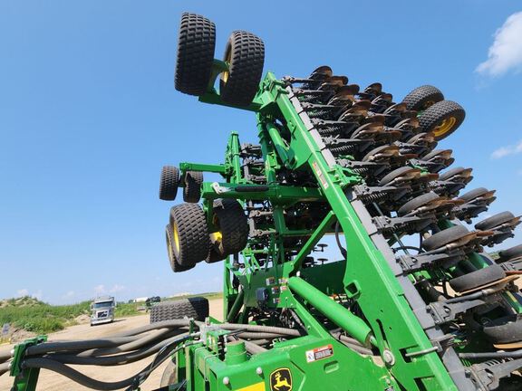 2018 John Deere 1890 Air Seeder