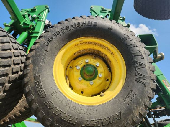 2018 John Deere 1890 Air Seeder