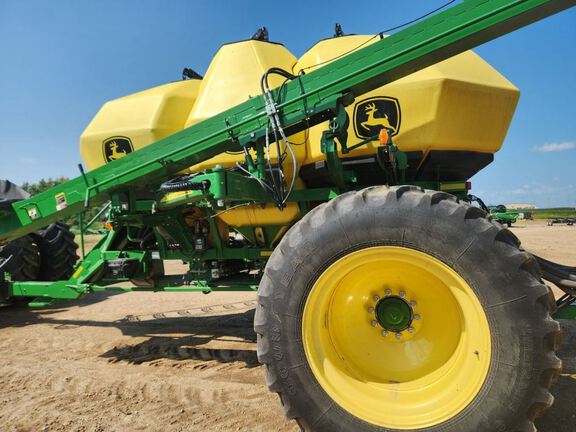 2018 John Deere 1890 Air Seeder