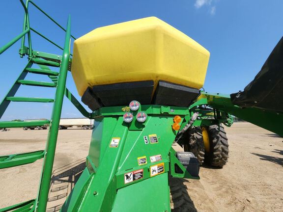 2018 John Deere 1890 Air Seeder