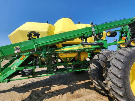 2018 John Deere 1890 Air Seeder