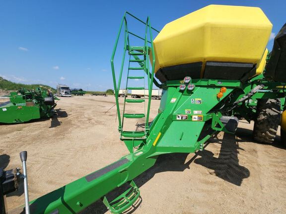 2018 John Deere 1890 Air Seeder