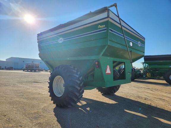 J&M 875 Grain Cart