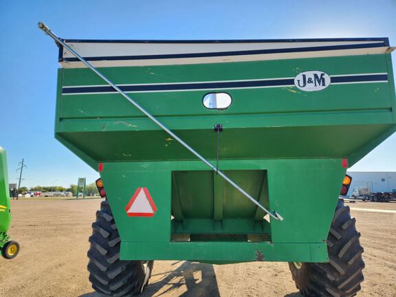 J&M 875 Grain Cart