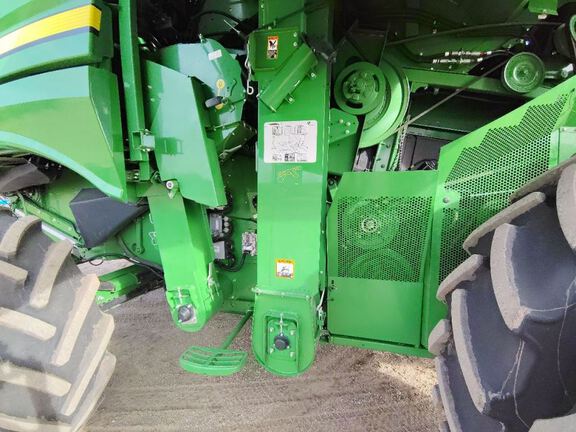 2024 John Deere S780 Combine