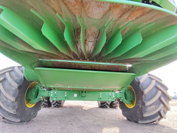 2024 John Deere S780 Combine