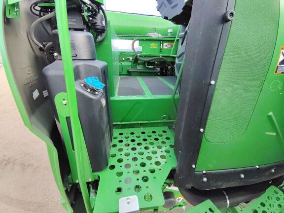 2024 John Deere S780 Combine