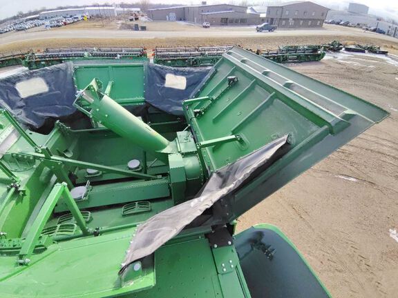 2024 John Deere S780 Combine