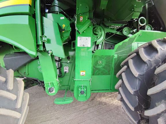 2024 John Deere S780 Combine