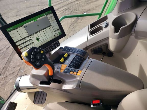 2024 John Deere S780 Combine