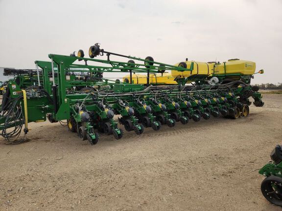 2024 John Deere DB80 Planter