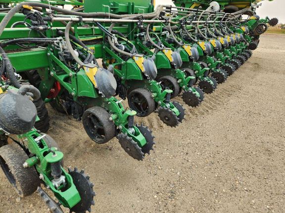 2024 John Deere DB80 Planter