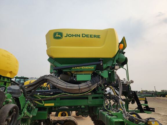 2024 John Deere DB80 Planter