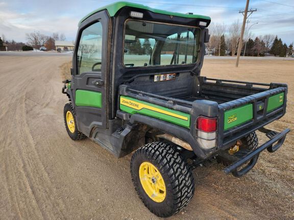 2022 John Deere XUV835R ATV