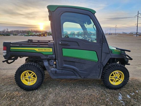 2022 John Deere XUV835R ATV