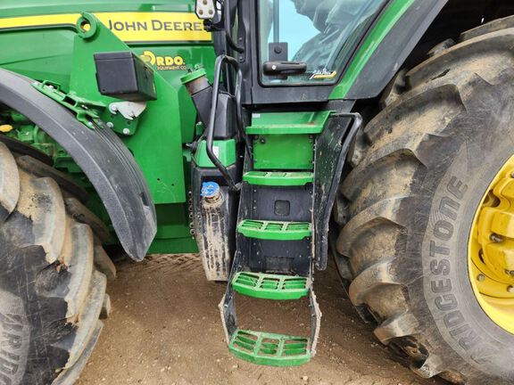 2024 John Deere 8R 230 Tractor