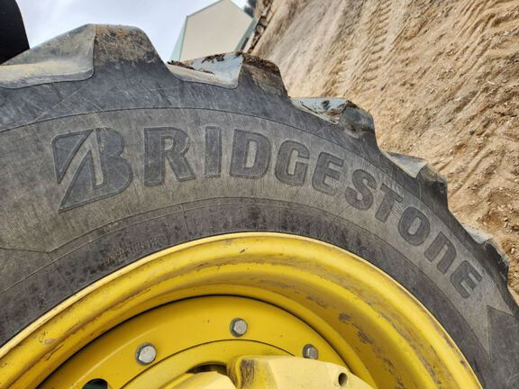 2024 John Deere 8R 230 Tractor