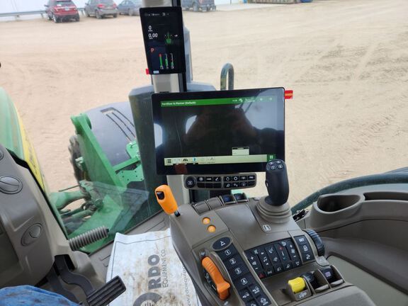 2024 John Deere 8R 230 Tractor