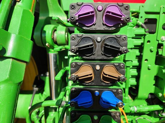 2023 John Deere 7R 290 Tractor