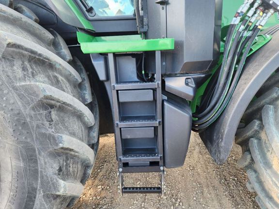 2023 John Deere 7R 290 Tractor