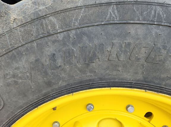 2023 John Deere 7R 290 Tractor